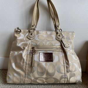 Coach Large Bag | Gold Poppy Bag